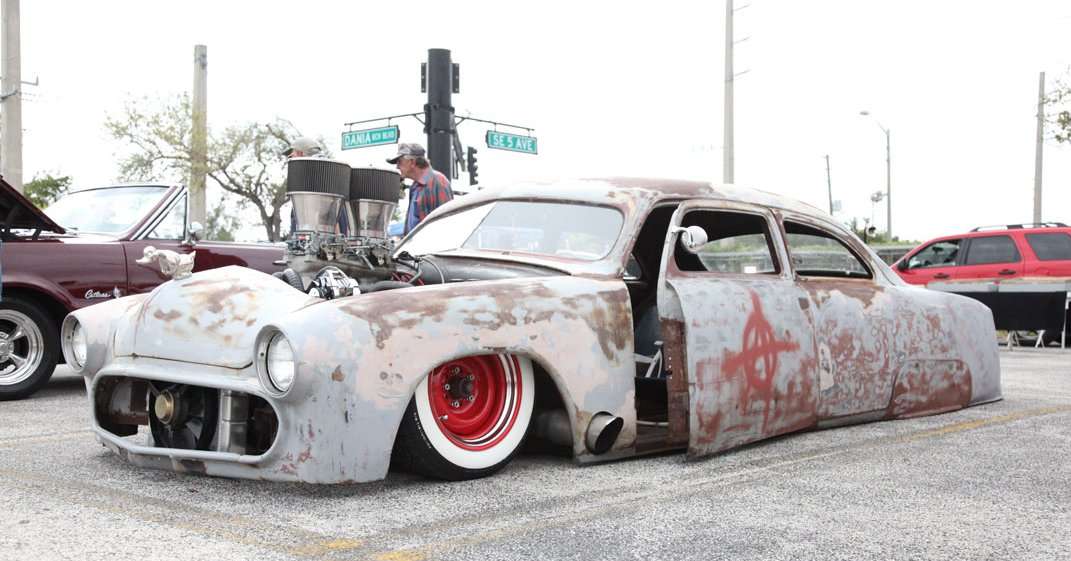 Special cars  Ford Low Rider Rat Rod